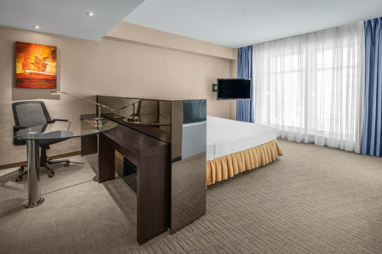 Holiday Inn City Centre Harbin Exteriör bild