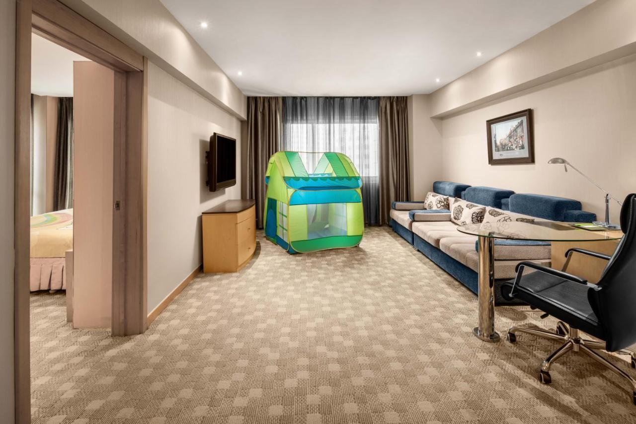 Holiday Inn City Centre Harbin Exteriör bild